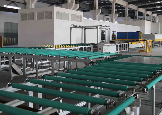 China Overdracht en Draaiende de Lijstlijn van het Glasvervoer tussen Glas Malende Machine en Oven leverancier